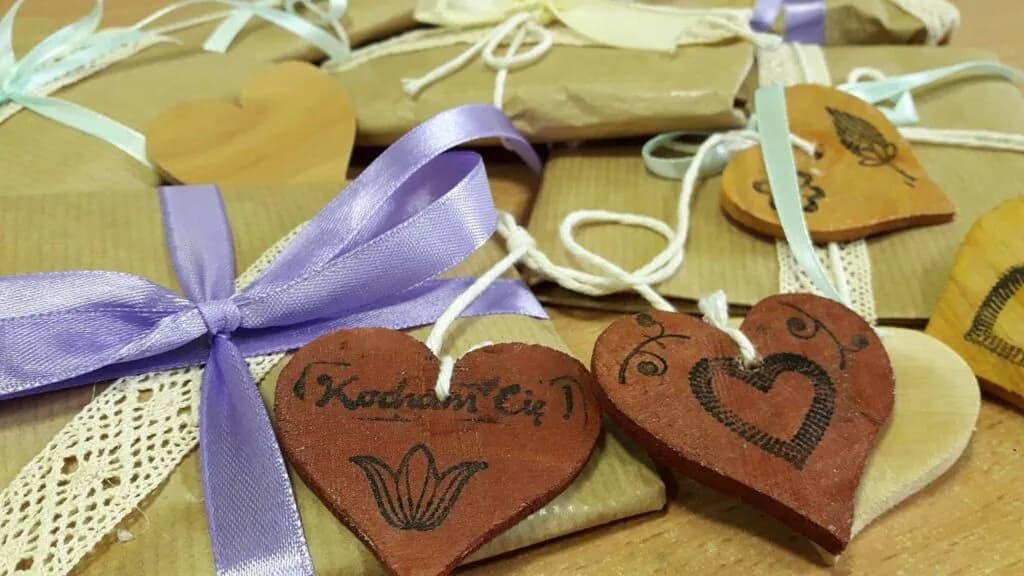 Zdjęcie przedstawia dekoracje z okazji Dnia Ojca.